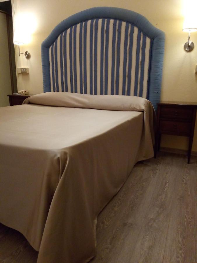 Hotel Stipino ルッカ エクステリア 写真