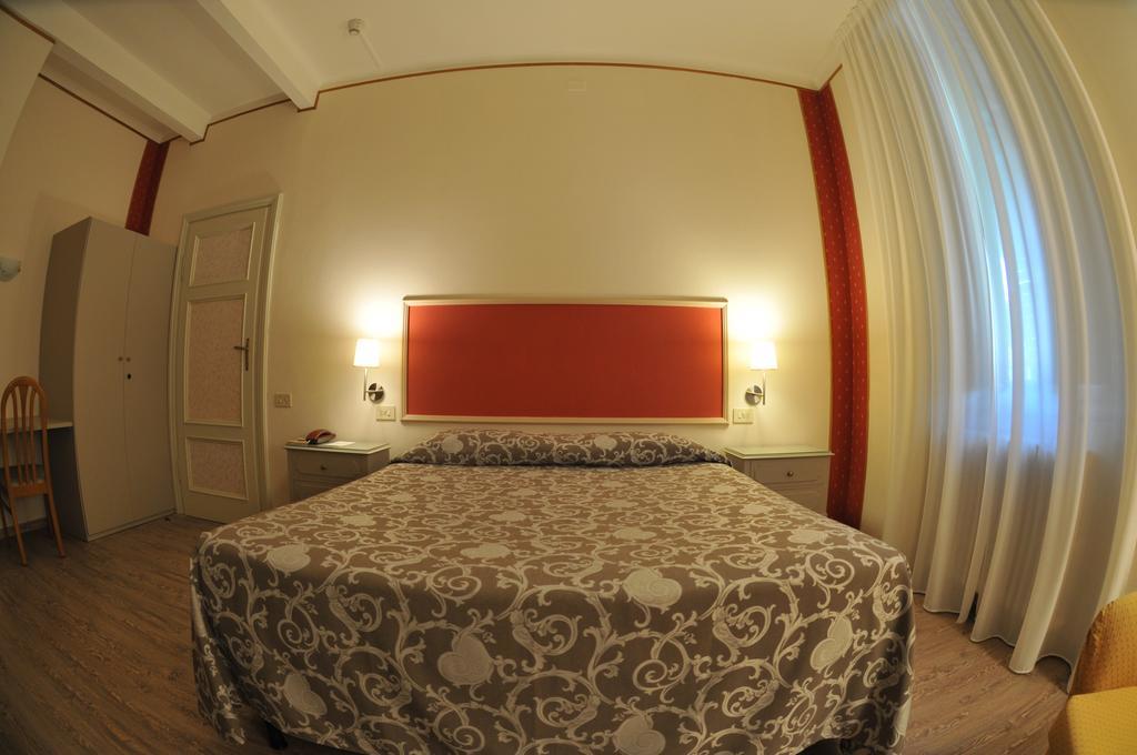 Hotel Stipino ルッカ 部屋 写真