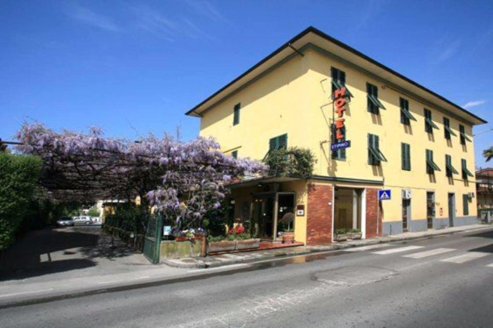 Hotel Stipino ルッカ エクステリア 写真