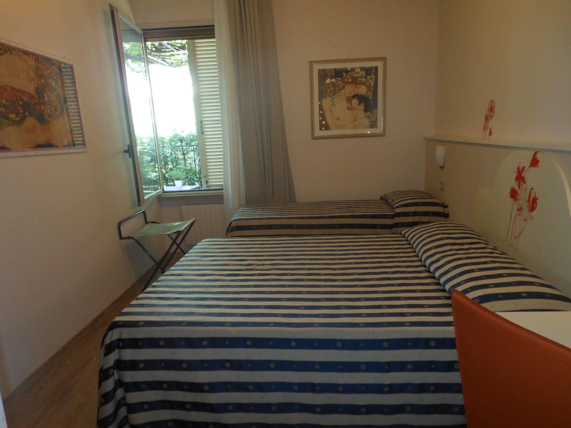 Hotel Stipino ルッカ エクステリア 写真