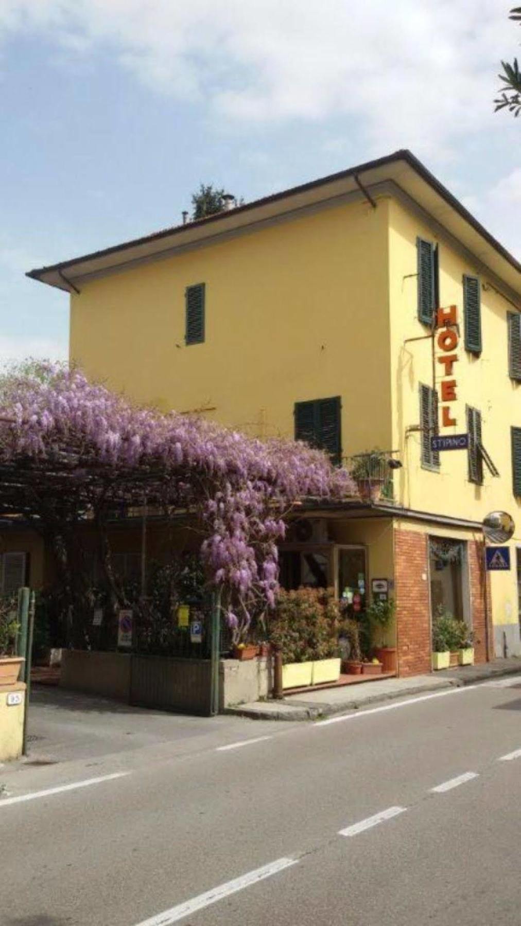 Hotel Stipino ルッカ エクステリア 写真